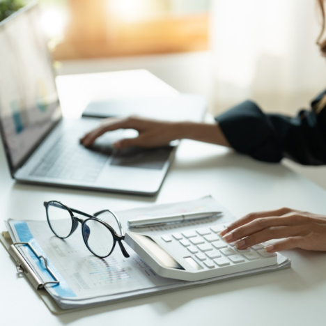 Mała firma od podstaw: jak wyróżnić się na rynku i przyciągnąć klientów